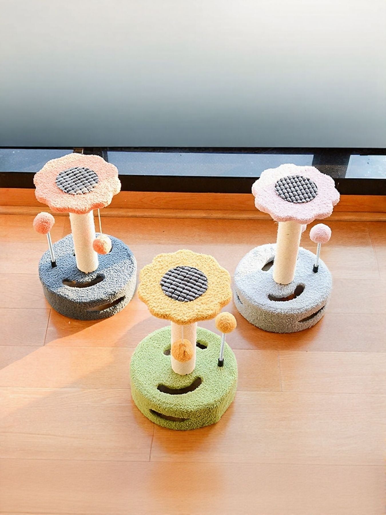 Interactive Cat Scratching Post with Hanging Balls | Wooden Sisal Scratch Tower for Indoor Cats